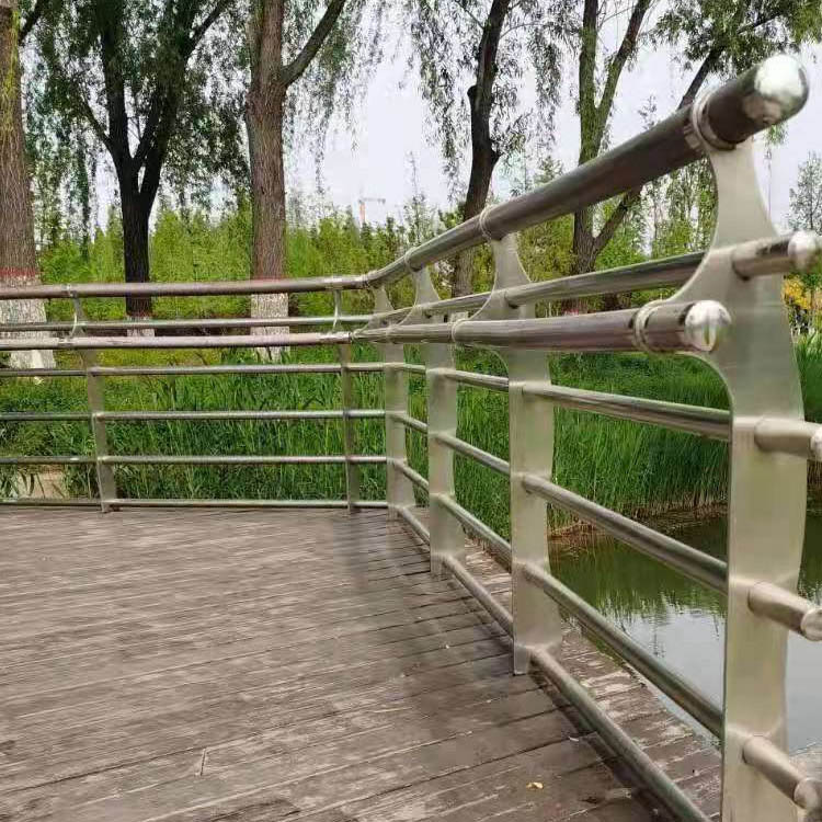 正规的不锈钢景观护栏专业的