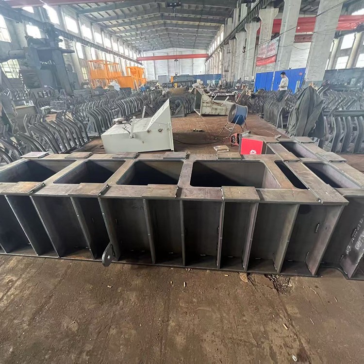 东盛重工设备底座多少钱