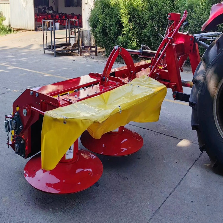 后置双圆盘割草压扁机四轮车带的旋转式牧草收割机