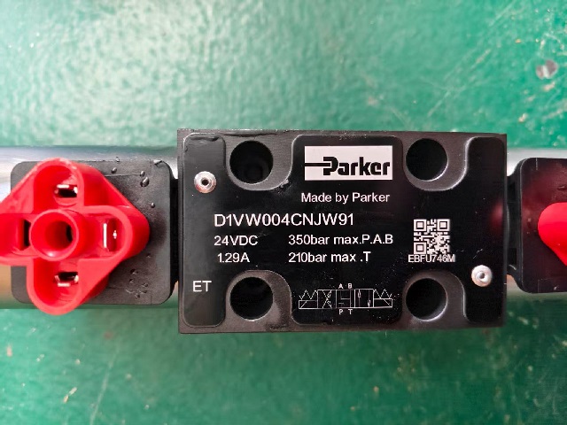 派克 D1VW004CNJW 电磁换向阀