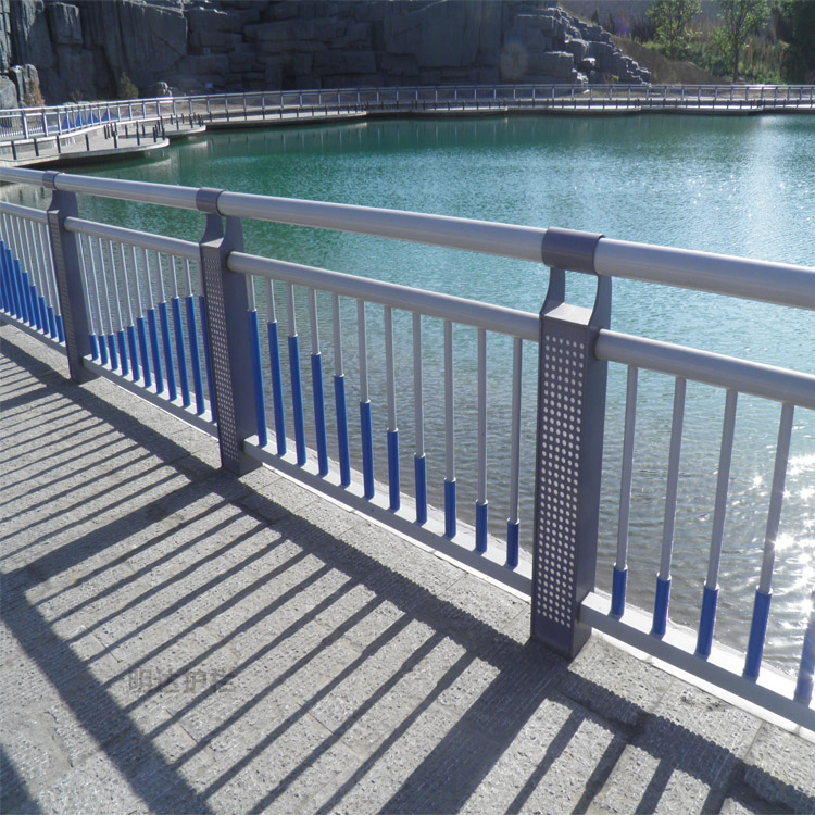 耐用的镀锌河道护栏靠谱的