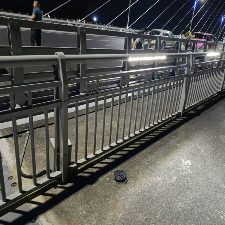 景观灯光护栏评价高的