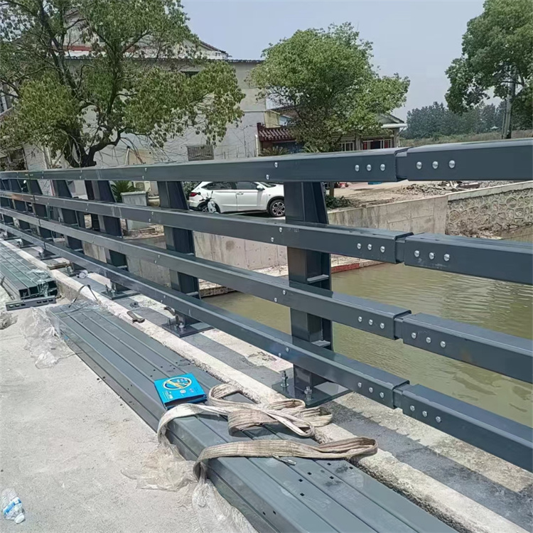 灯光防撞护栏靠谱的正规的