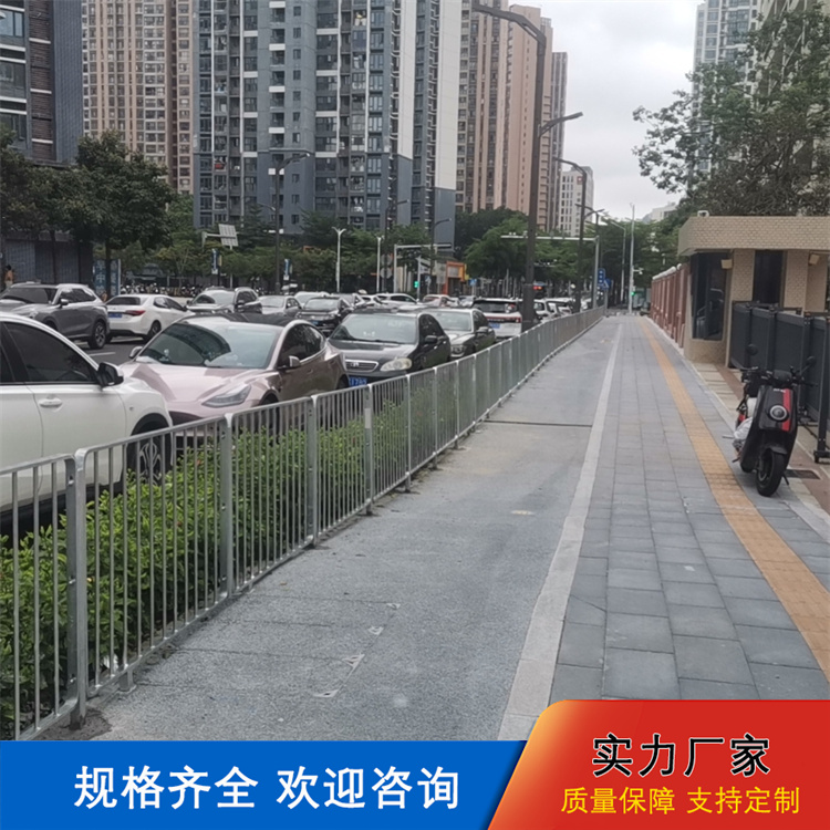 互通 道路安全隔离设施 2016A款路侧护栏 热镀锌防腐 生产厂家